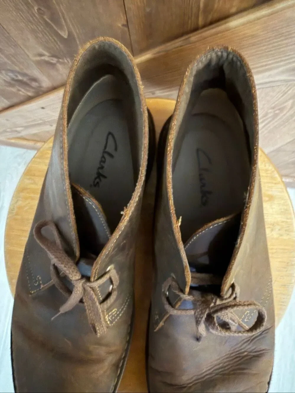 Clarks Men’s Brown Leather Chukka Boots – Size 10.5